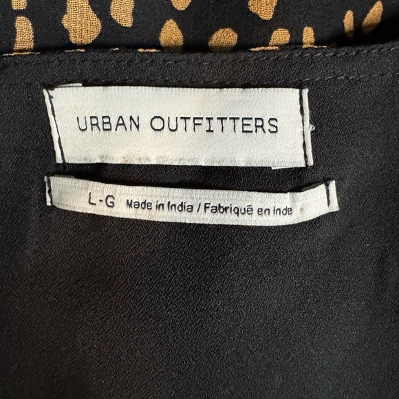 Urban Outfitters Black and Tan Flutter Sleeve Mini Dress Size Large - Picture 8 of 11